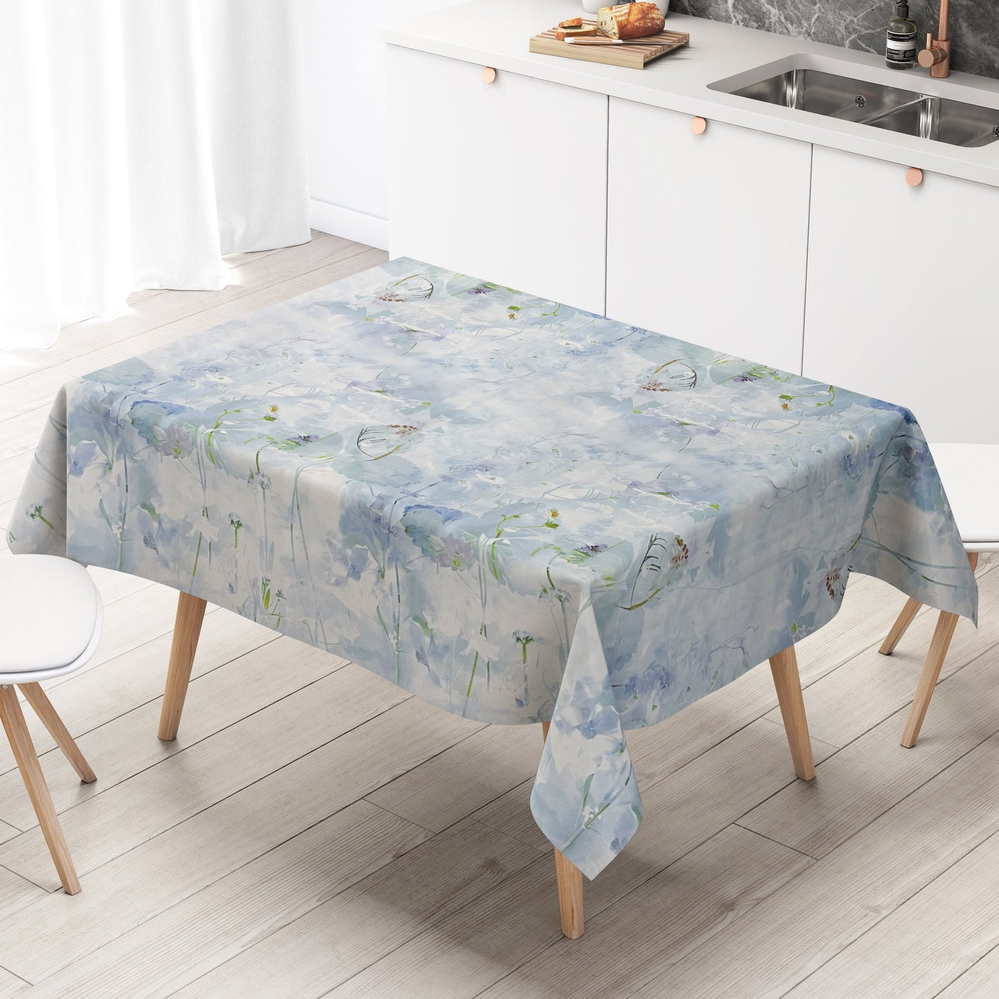 Wachstuchtischdecke hellblau Blumen