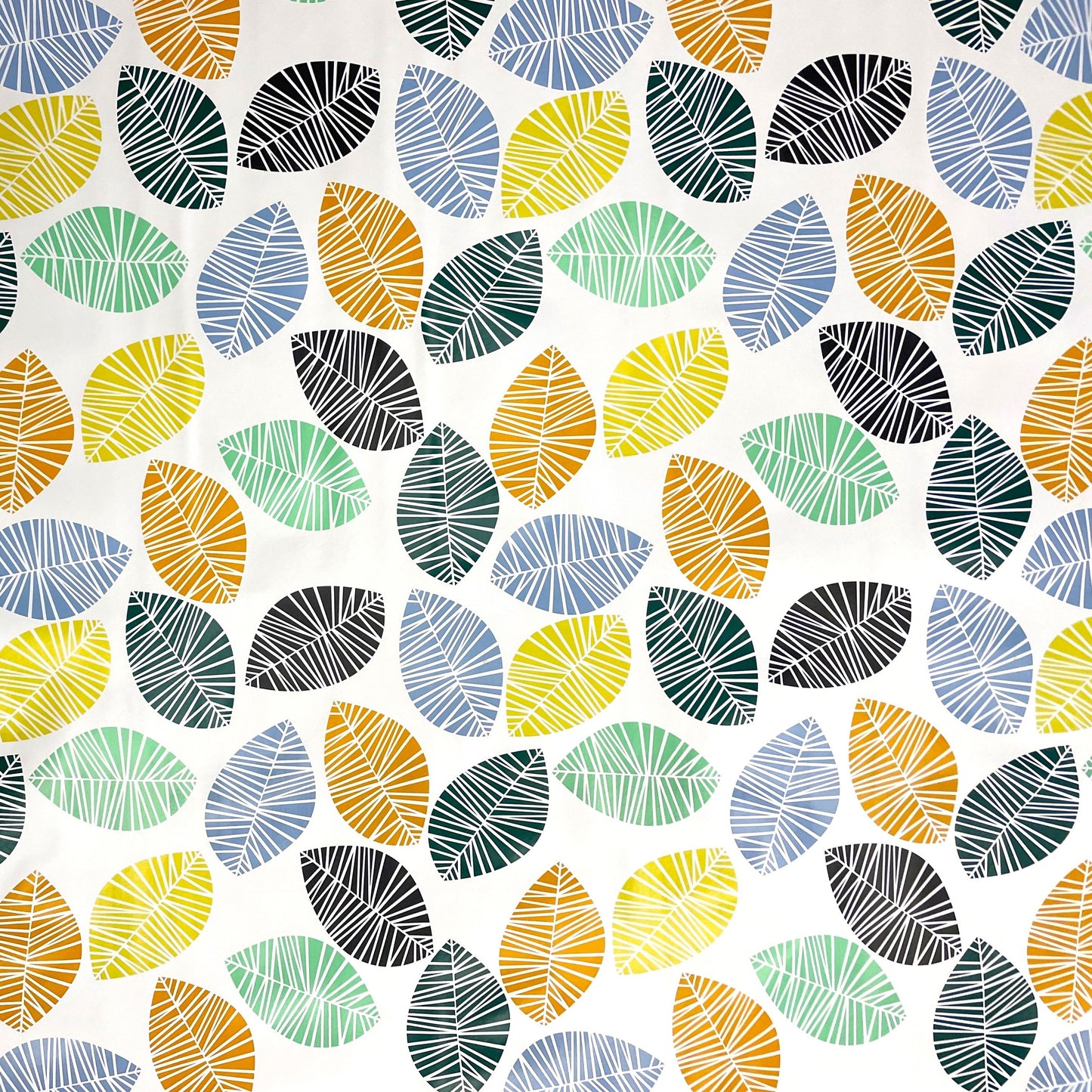 Nappe en toile cirée K150200 feuillage feuilles colorées sur blanc carré rond ovale