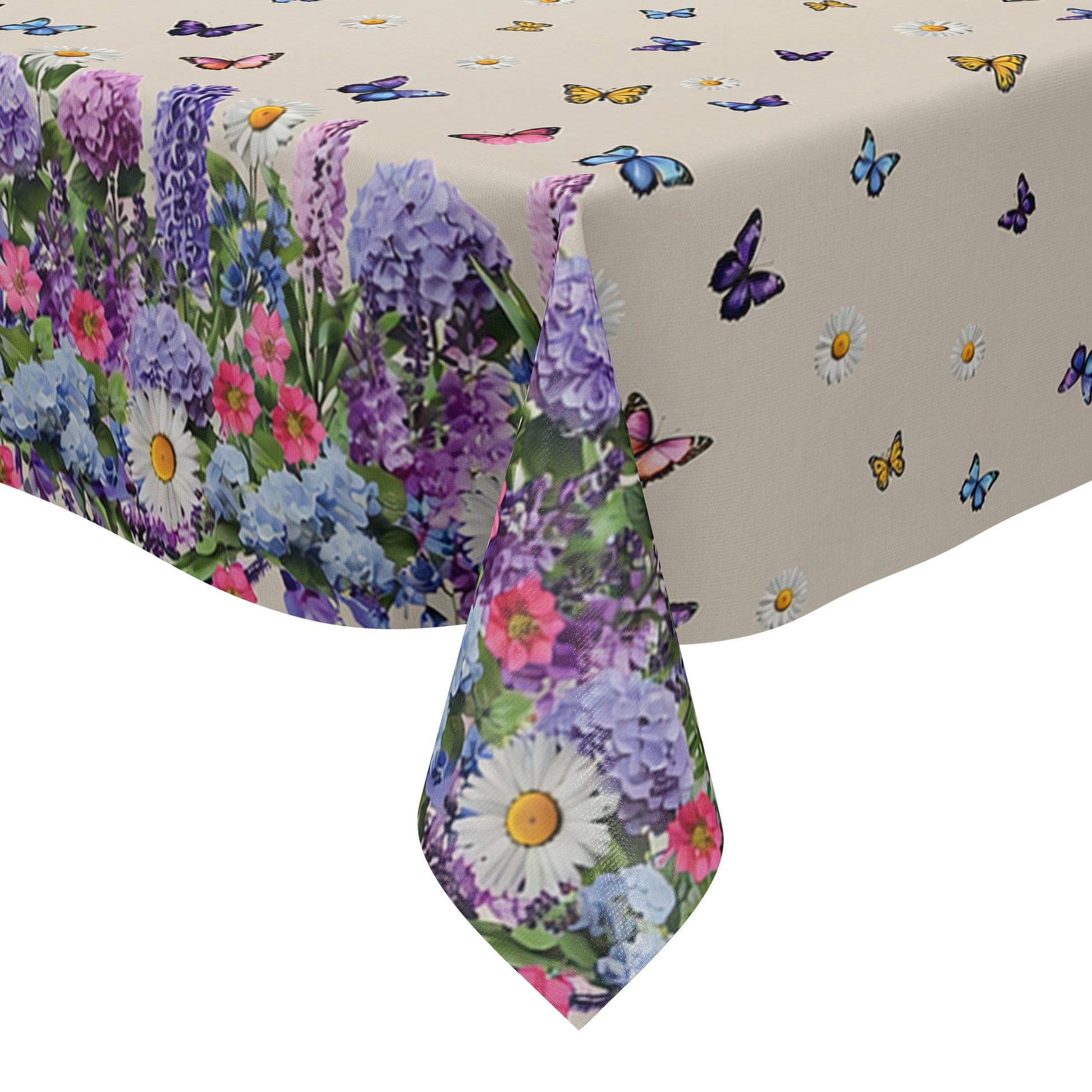 Wachstuch-Tischdecke mit cremefarbenem Hintergrund, dekoriert mit bunten Schmetterlingen und weißen Margeriten. Entlang der Ränder verläuft eine üppige Blumenbordüre aus Lavendel, Hortensien und weiteren Blüten in Violett-, Blau-, Rosa- und Weißtönen. Das frühlingshafte Design erinnert an eine blühende Gartenwiese und sorgt für eine freundliche, sommerliche Atmosphäre.