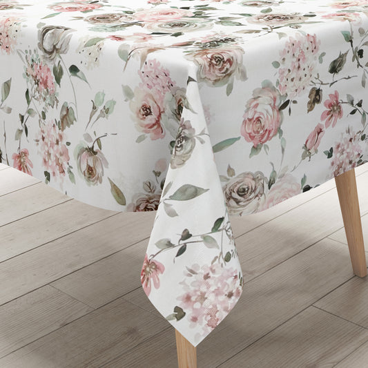 Wachstuch-Tischdecke mit romantischem Vintage-Blumenmuster auf hellem Hintergrund. Zarte Rosen, Hortensien und kleine Blüten in Rosa, Creme, Taupe und Grün sind im Aquarellstil dargestellt und von feinen Blättern ergänzt.