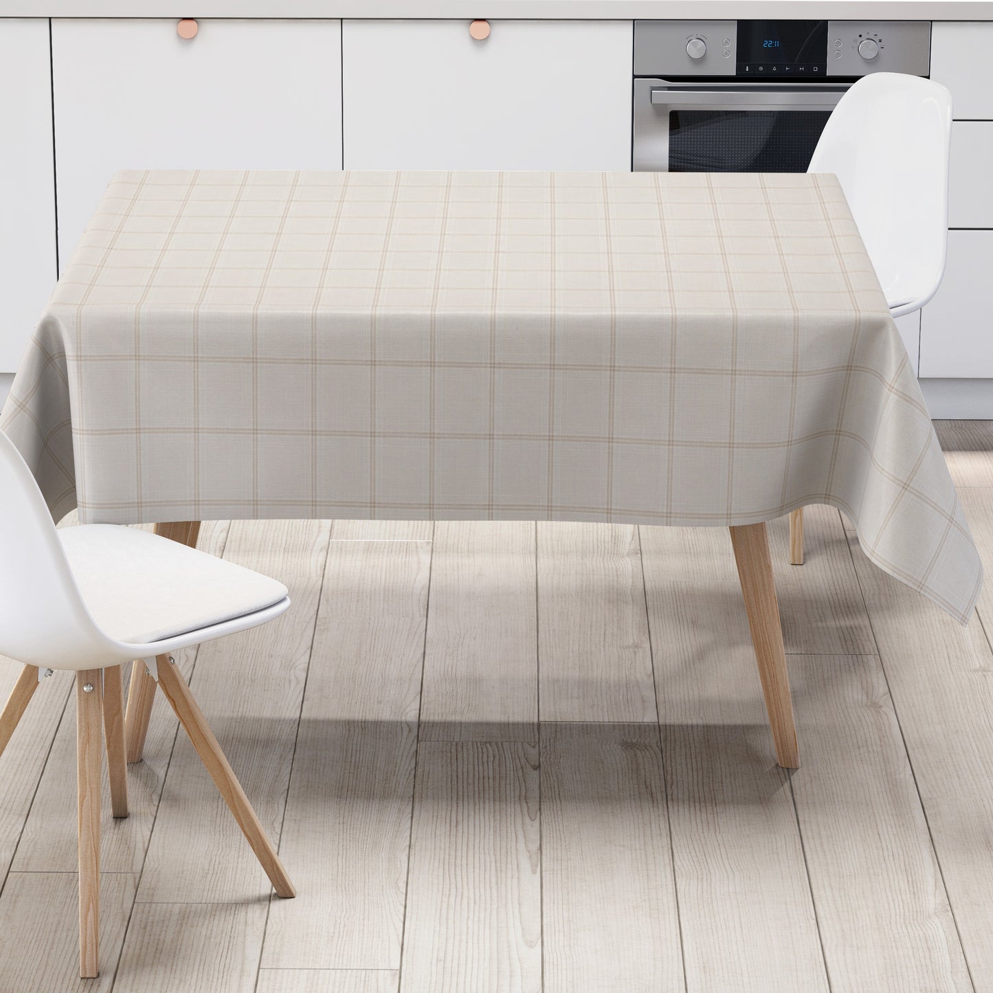 Rechteckige Wachstuch-Tischdecke in heller Leinenoptik mit feinem beigefarbenem Karomuster auf cremeweißem Hintergrund. Das dezente, gleichmäßige Rasterdesign verleiht der Tischdecke eine elegante und zeitlose Ausstrahlung.