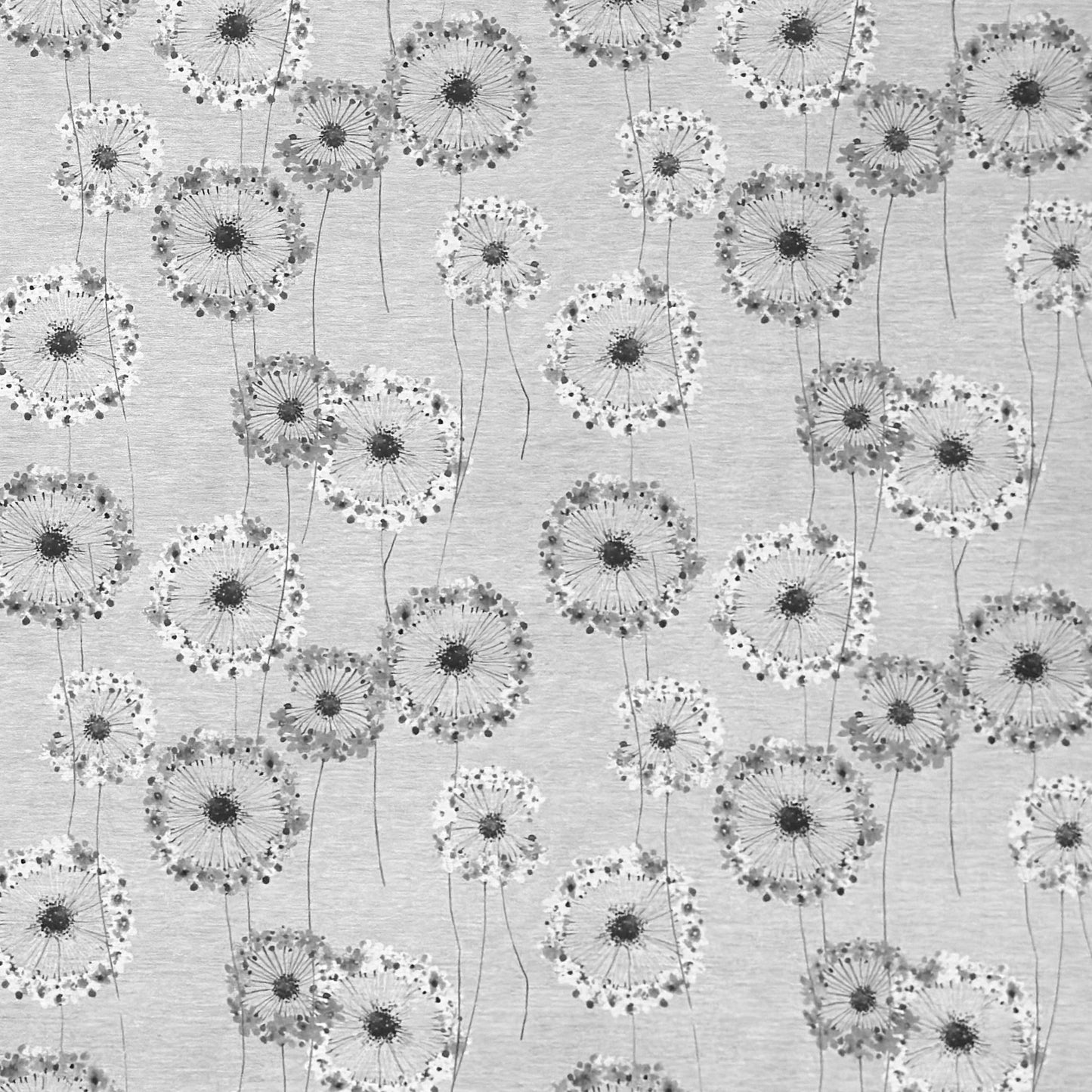 Jacquard-Tischdecke mit filigranem Blumenmotiv aus stilisierten, fein gezeichneten Blüten in Grau- und Weißtönen. Beschichtete Baumwolle mit praktischem Fleckenschutz.
